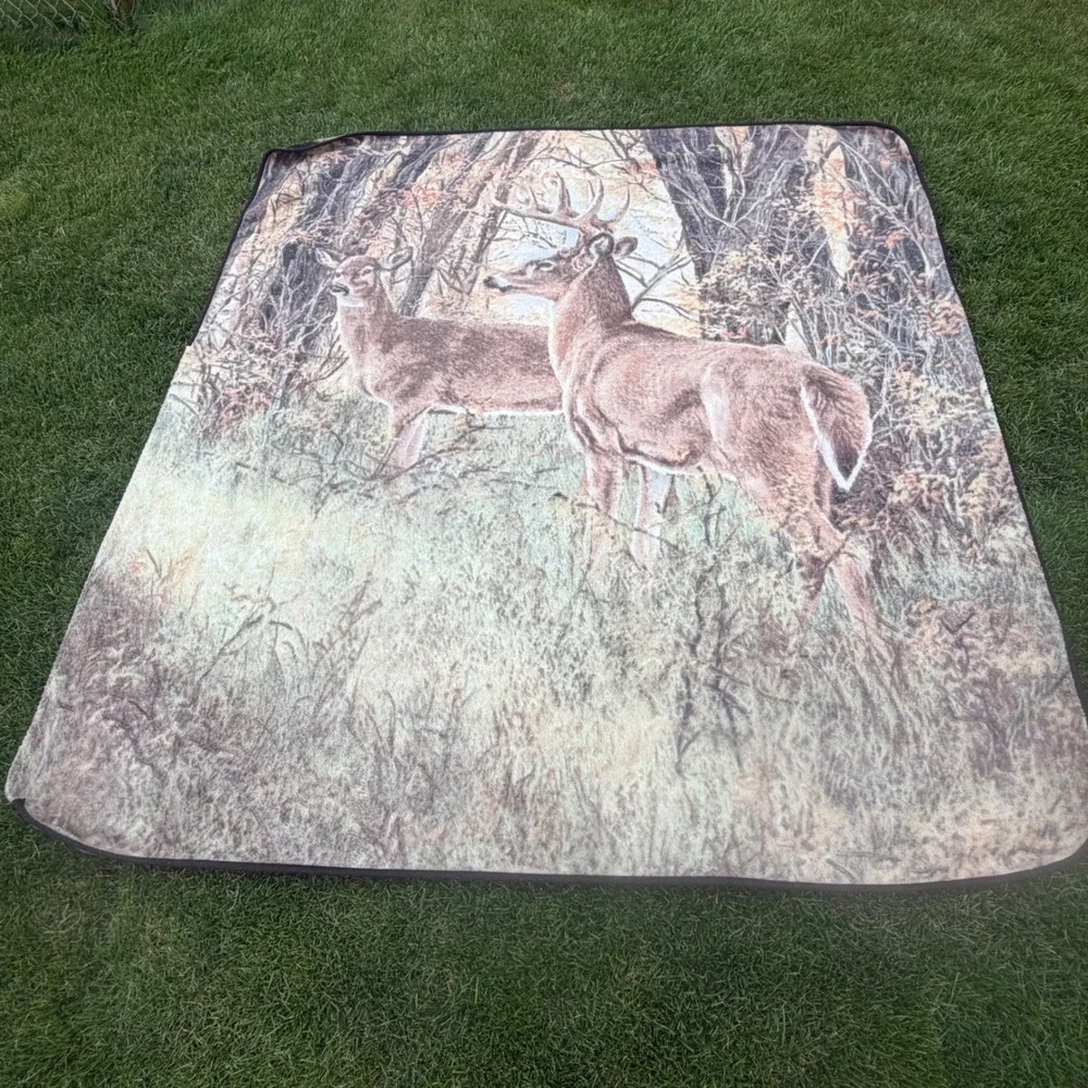 Wildlife Deer Fleece Throw Blanket Buck and Doe Forest Scene 90x78 Rustic Lodge